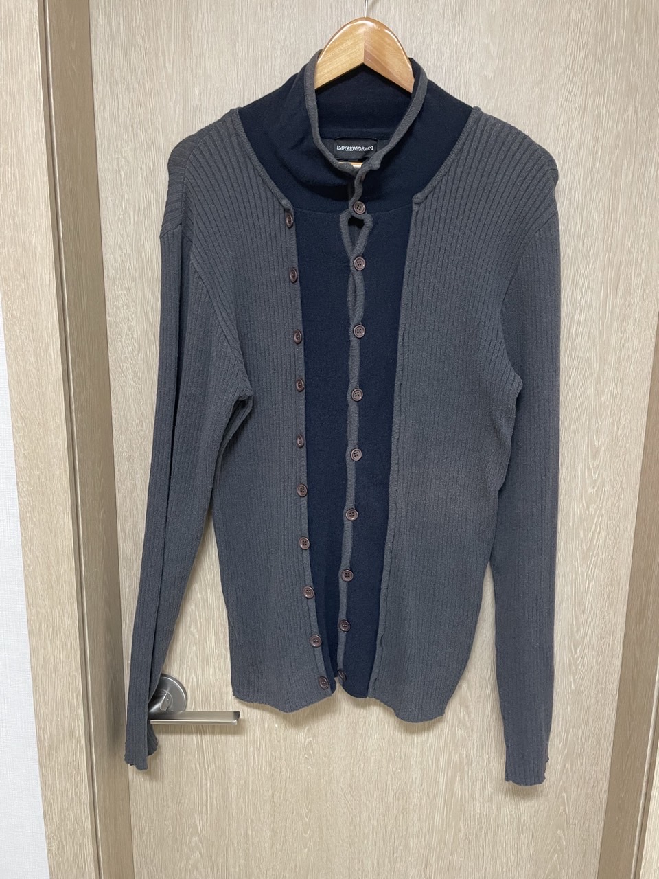 정품 아르마니 니트 집업 사이즈 50
