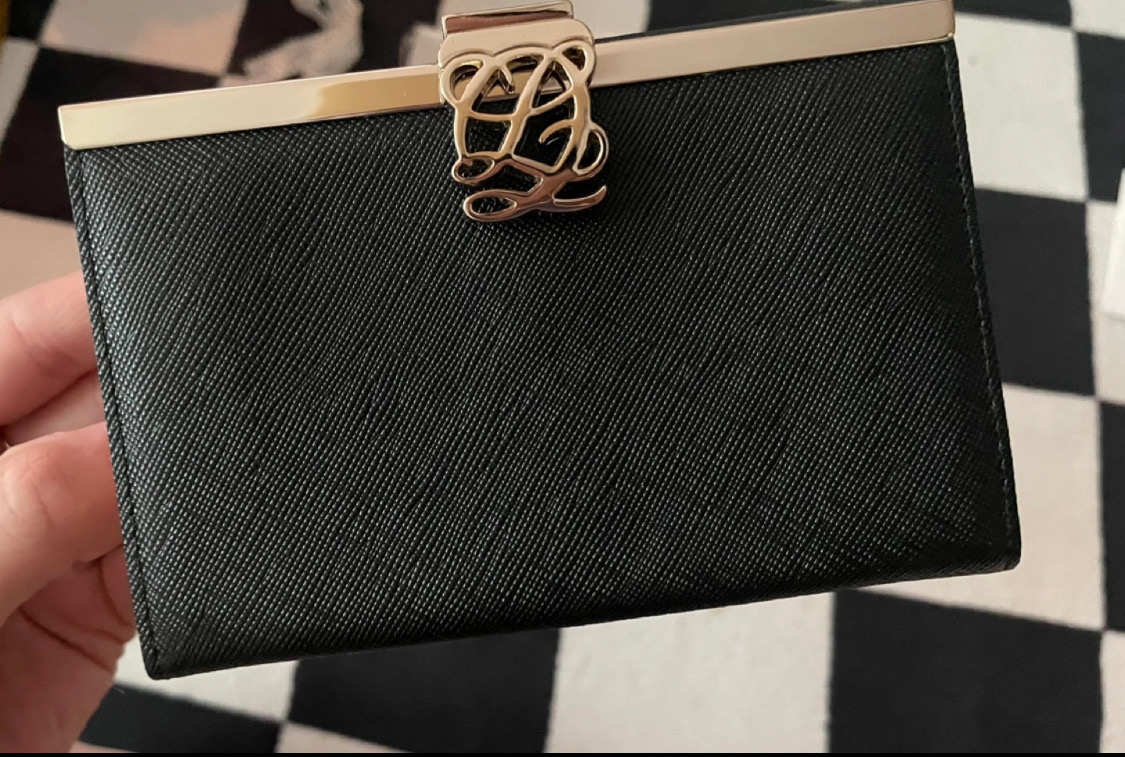 루이까또즈 지갑