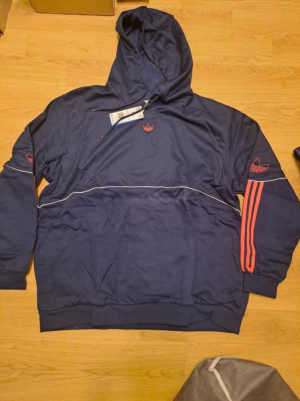 아디다스 기모 후드 티셔츠 새상품 (사이즈 2XL)