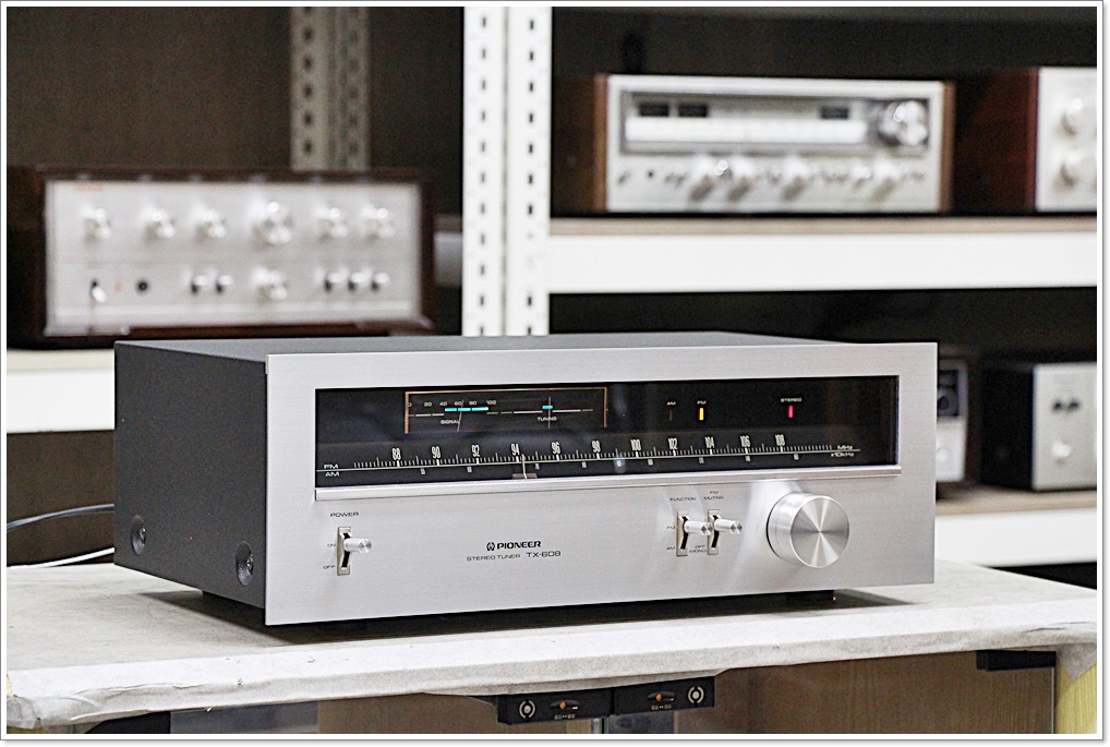 파이오니아(PIONEER-일본) A급 아날로그 튜너 모델 TX-608