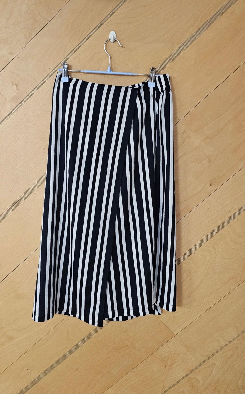 자라 줄무늬치마바지