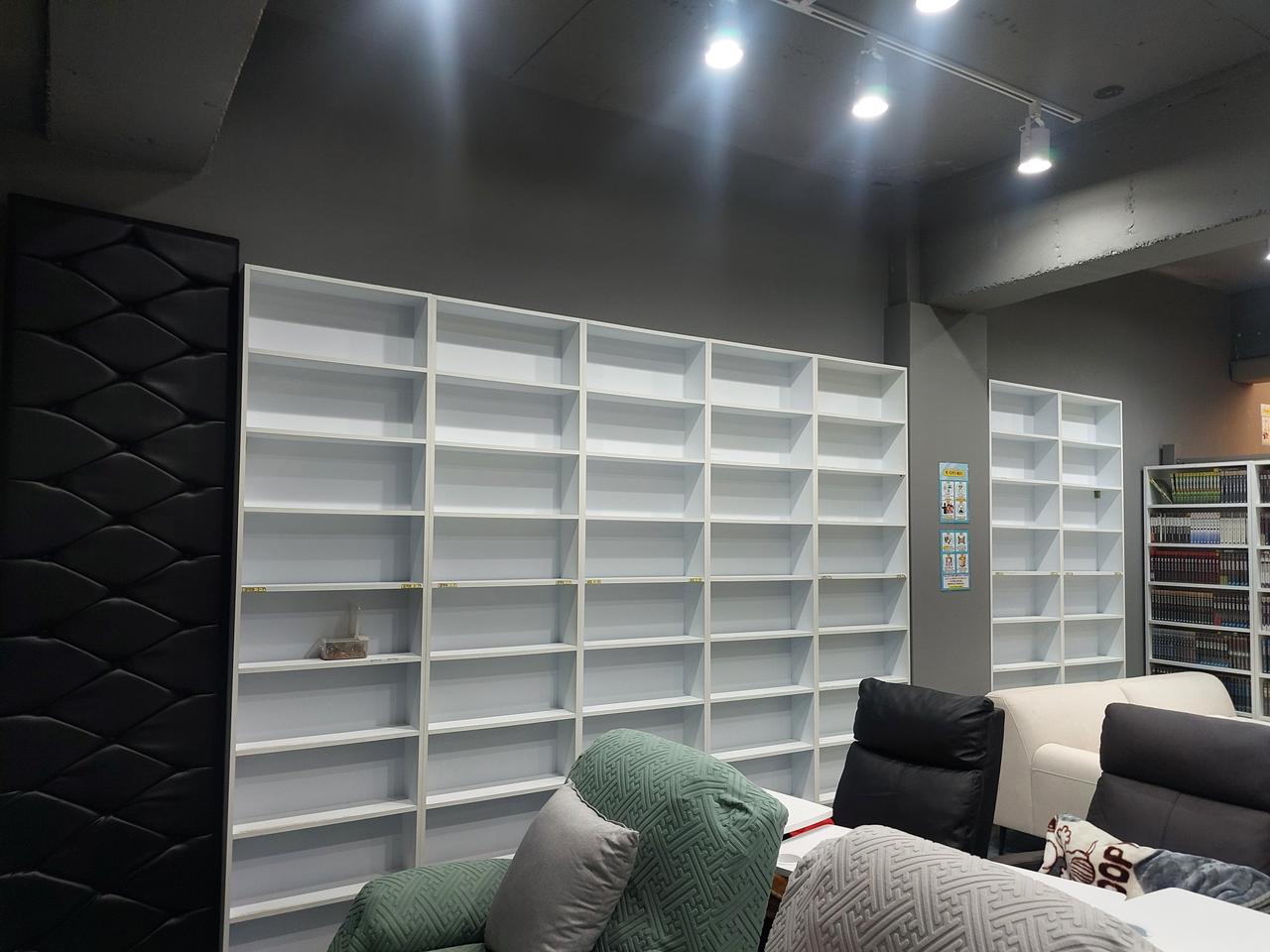 중고만화 책장 만화카페 책장 만화방 책장 중고책장 도서관 책장