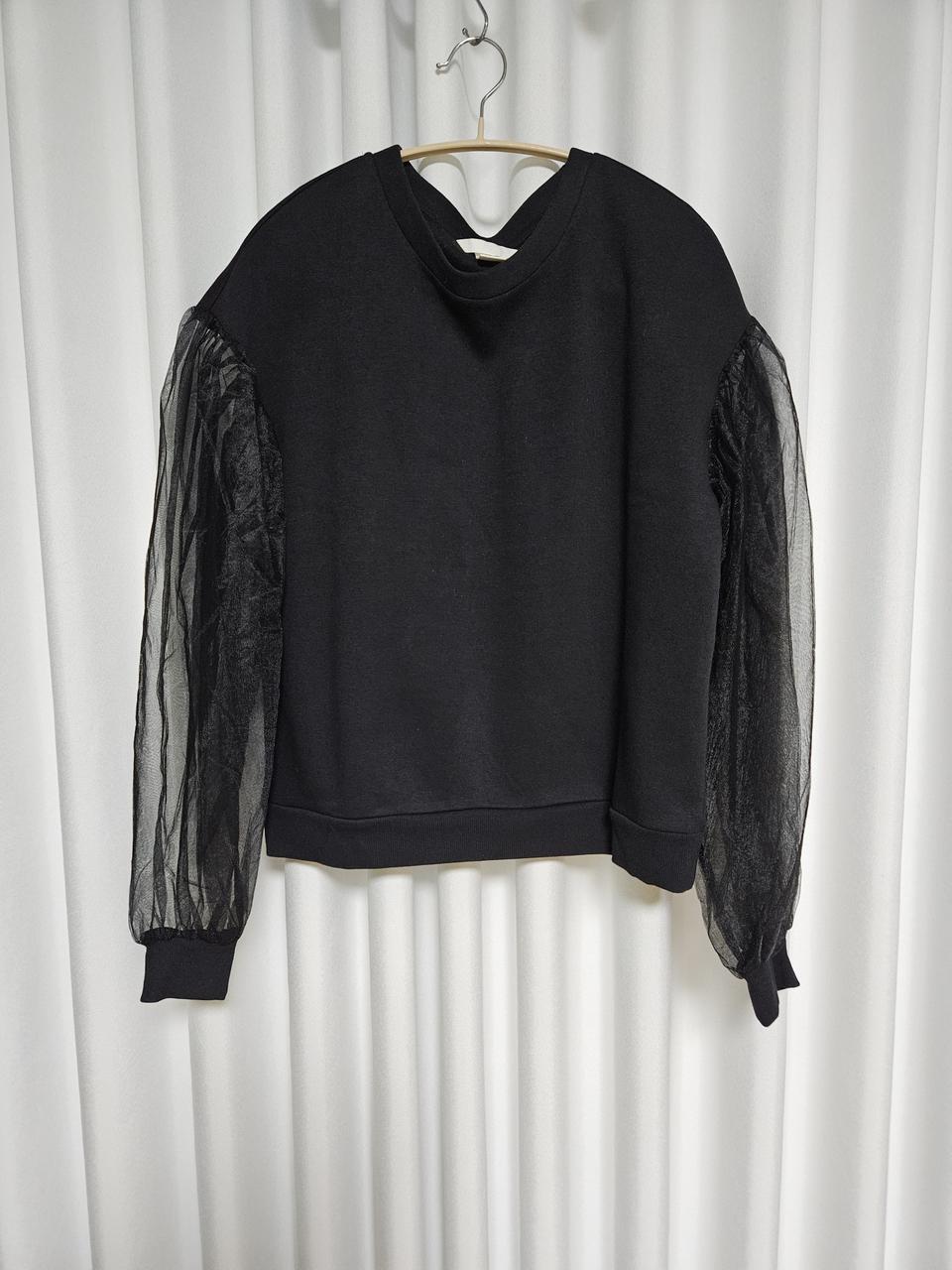 (새상품)H&M시스루소매 맨투맨