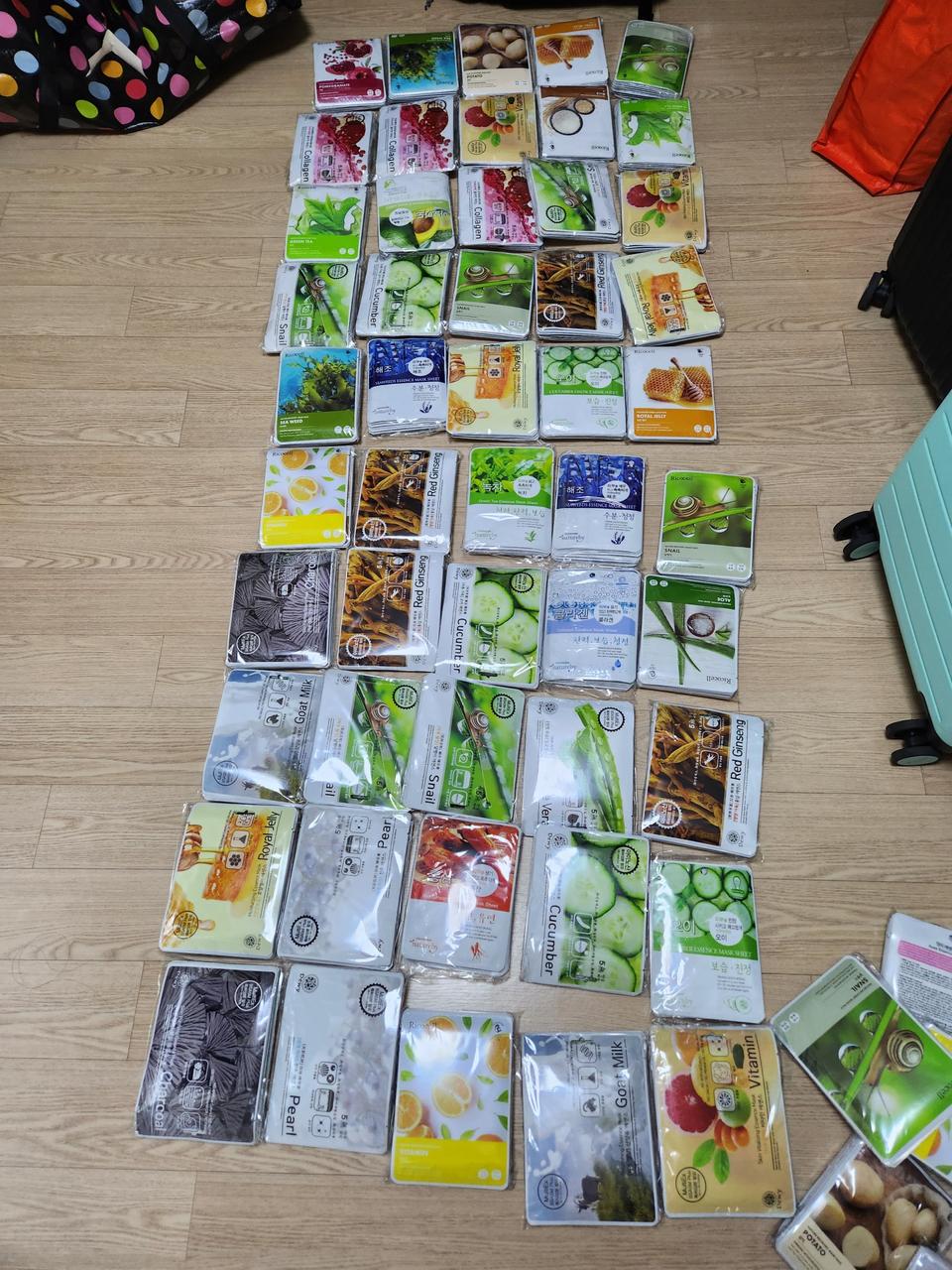 유통기한 (26년8월~27년12월) 피부 마스크팩 19세트(190장)