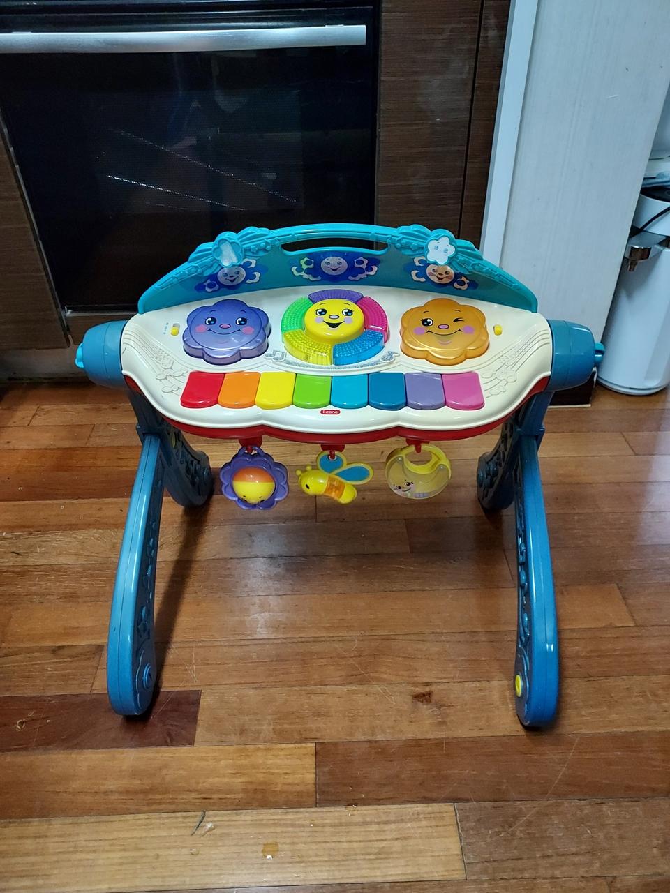 아기체육관3개(피셔프라이스,아이존) 각10000원씩