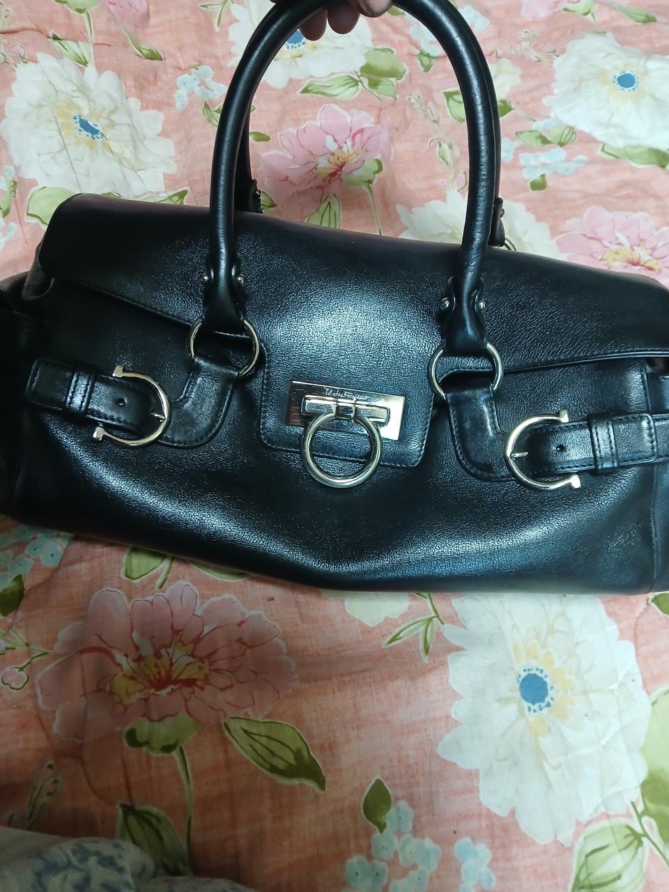 정품 페라가모 간치니 은장 토트백