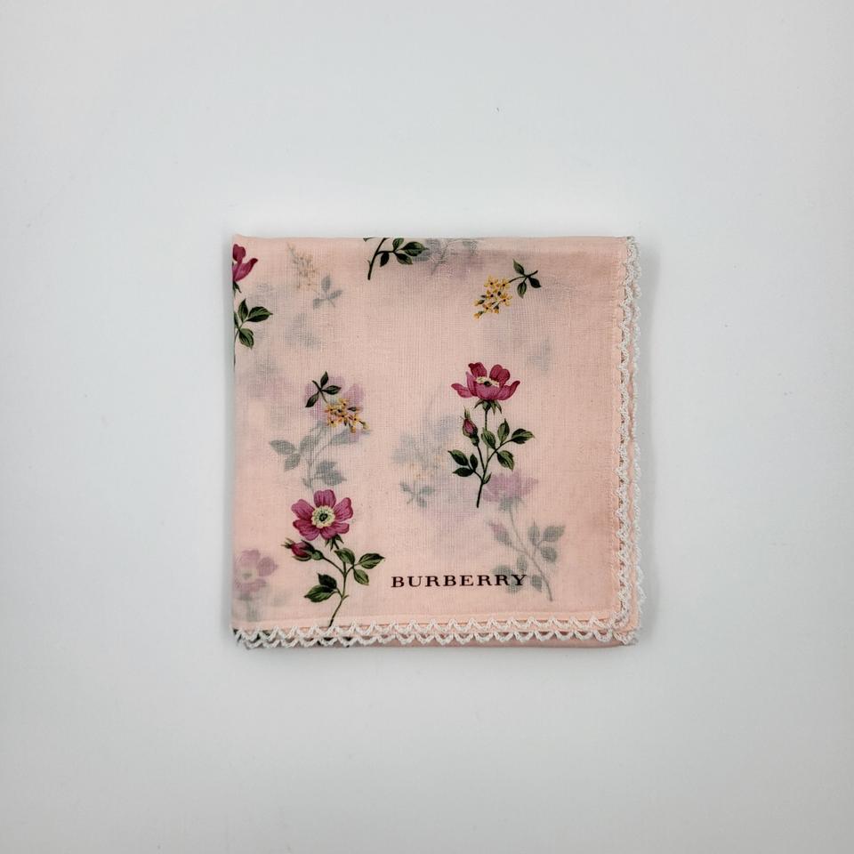 [새상품/포장O] 버버리 BURBERRY 손수건 플라워 스카프