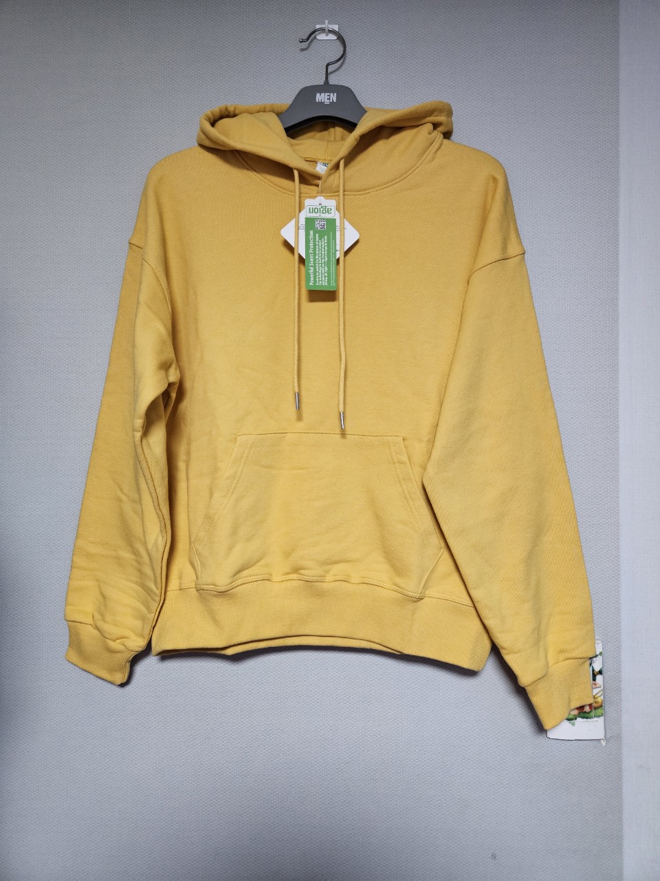 새상품  옐로우 후드 맨투맨