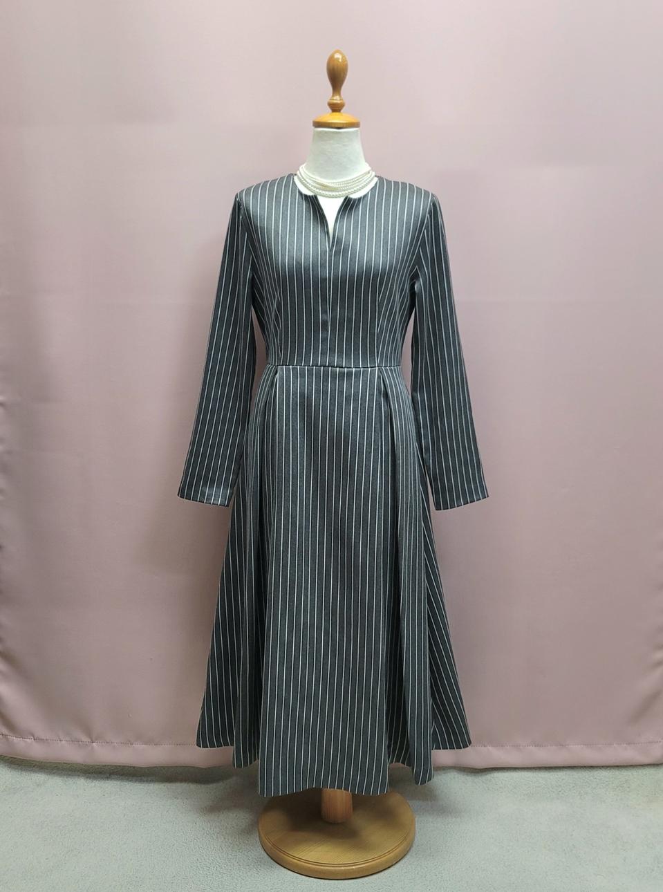 PARTYSU 파티수 스트라이프 핀턱 롱원피스