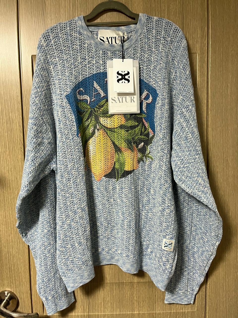 세터 내추럴 메시드 그래픽 니트 블루