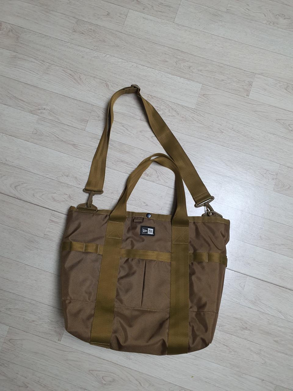 뉴에라 정품 크로스백 손가방 짐가방 완전깨끗해요