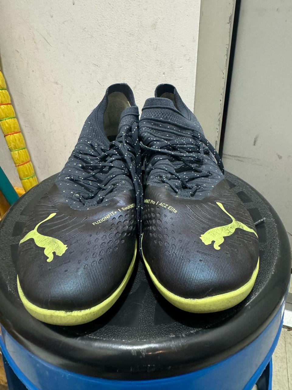 푸마 퓨처Z 1.4프로 캐이지 최고등급 풋살화팝니다
