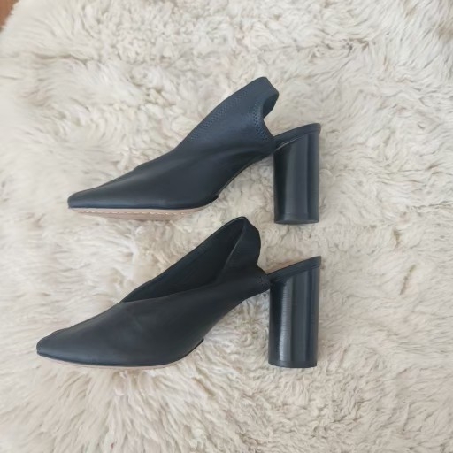 Isabel Marant 이자벨마랑 정품 포르투칼산 블랙 힐 38