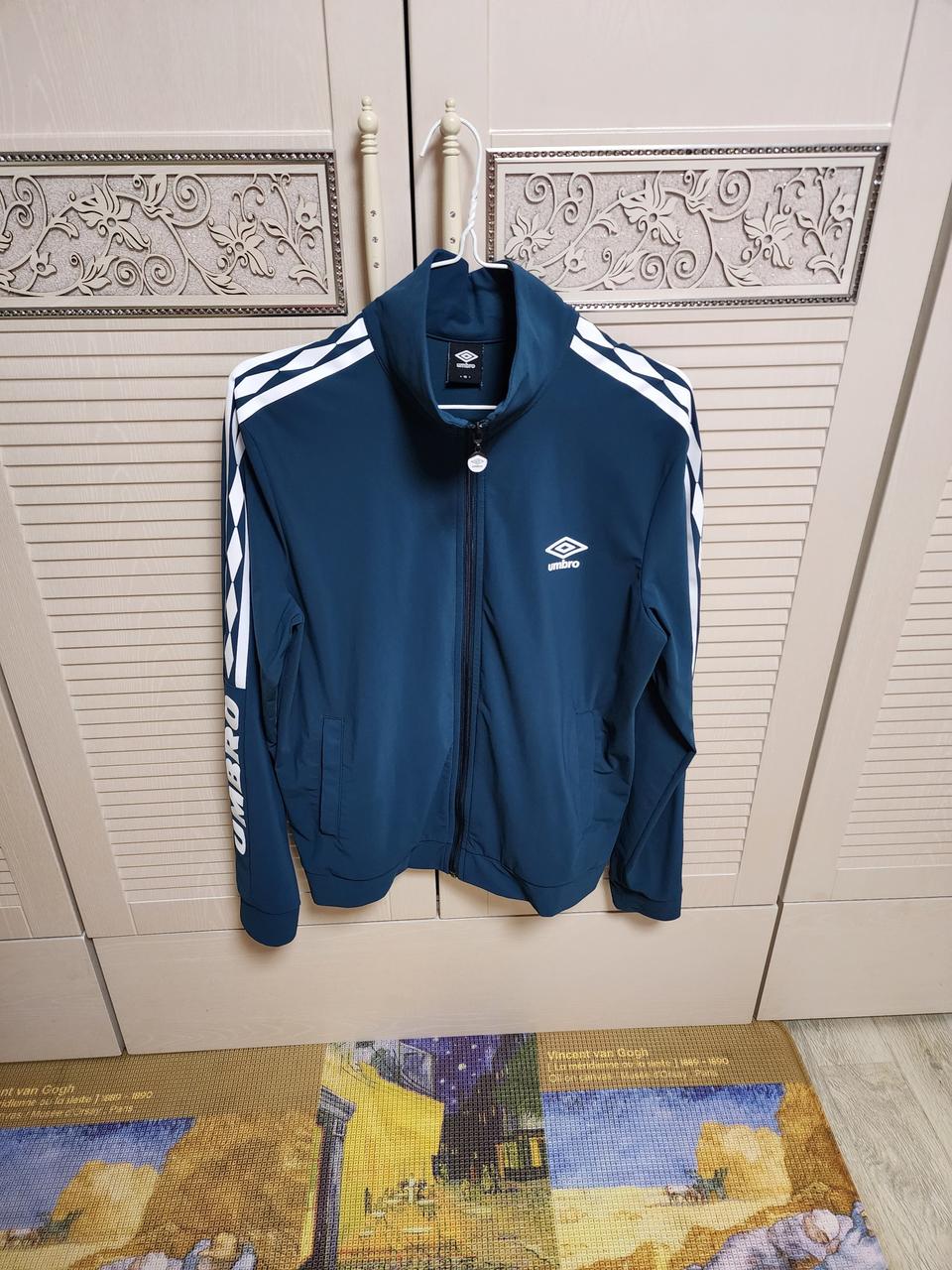 엄브로   95(공용) 여성95  남성90   새거급  트레이닝 상의