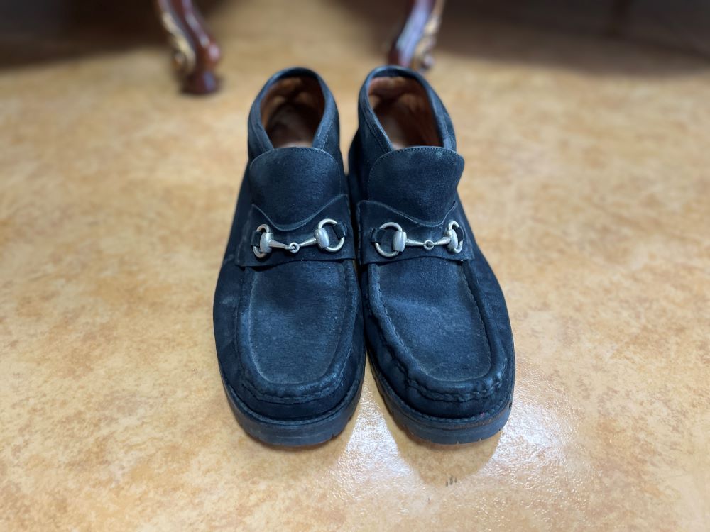 구찌 스웨이드 앵글부츠.