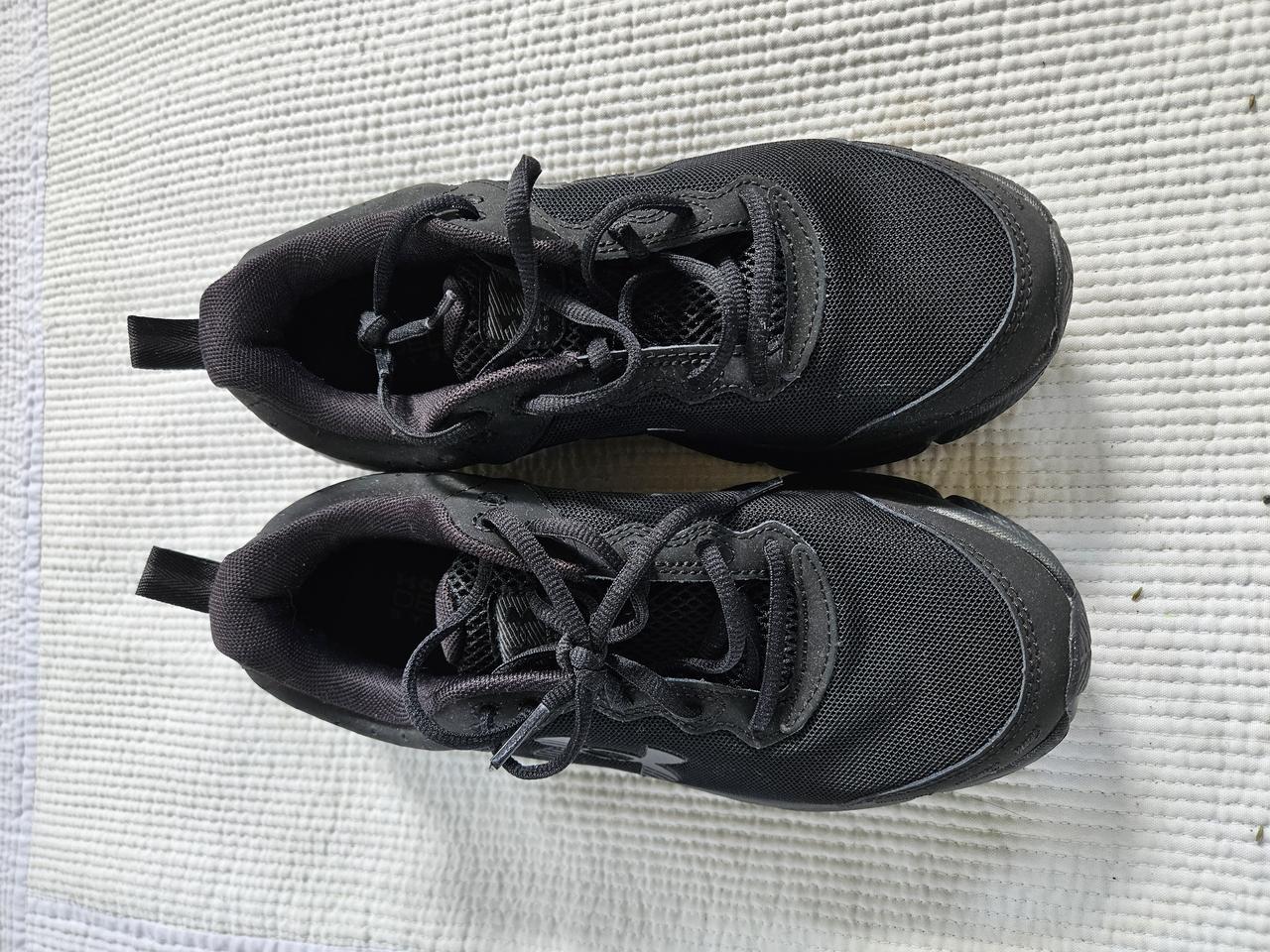 [언더아머] UA 차지드 어서트 10 사이즈250 10000