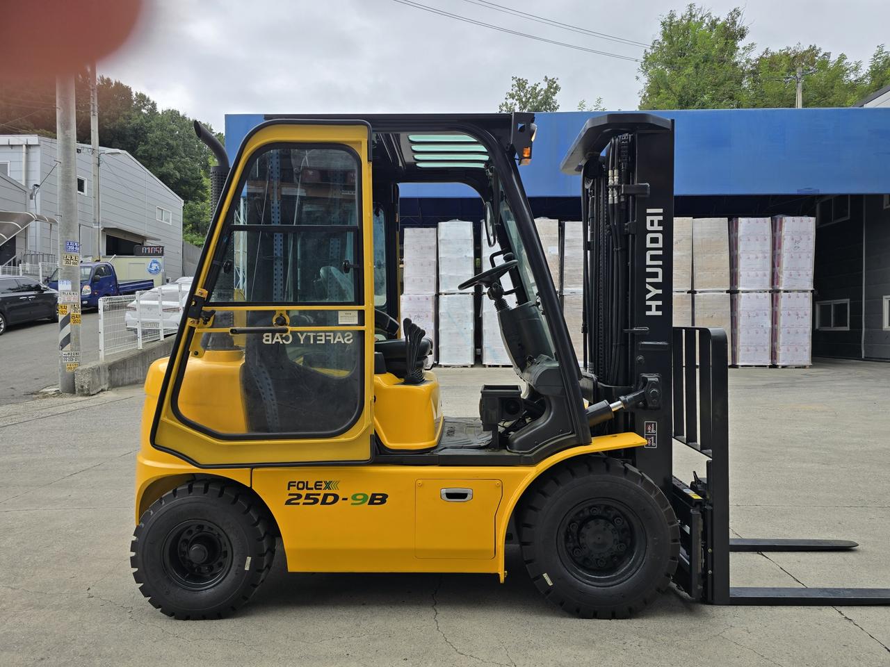 특A급 현대 2.5톤 3단마스트 풀옵션 2019년식  중고지게차