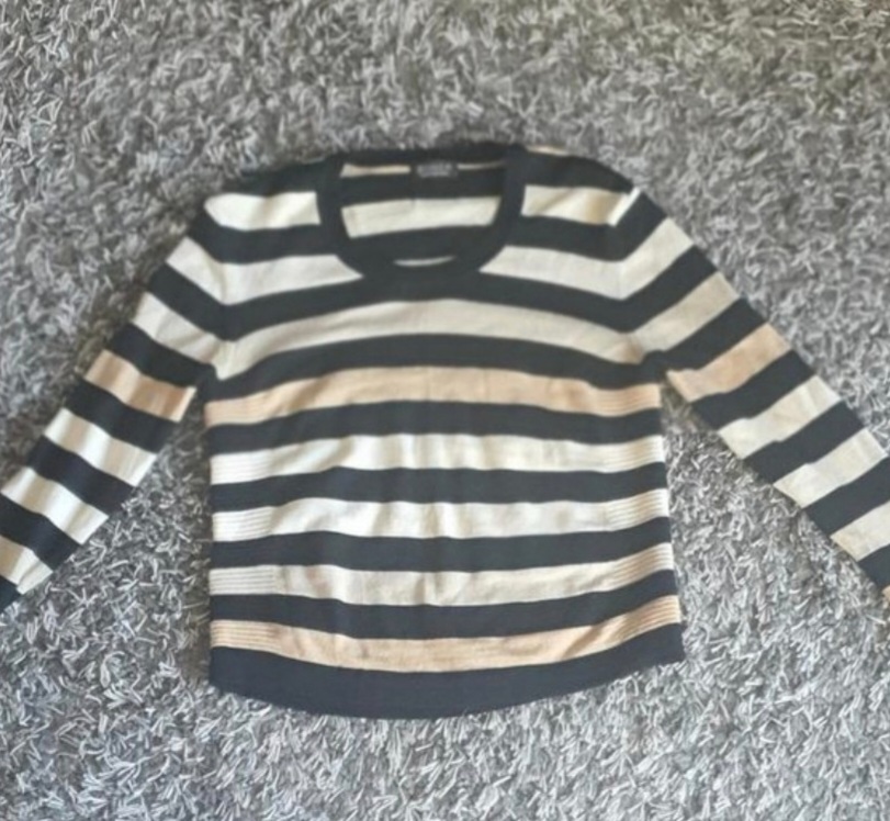 쏘니아 정품니트