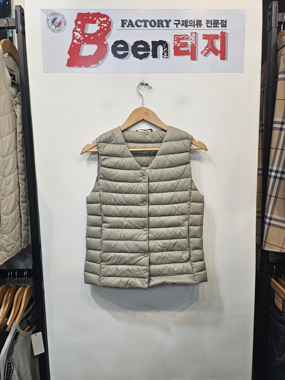 스파오 경량 조끼 S