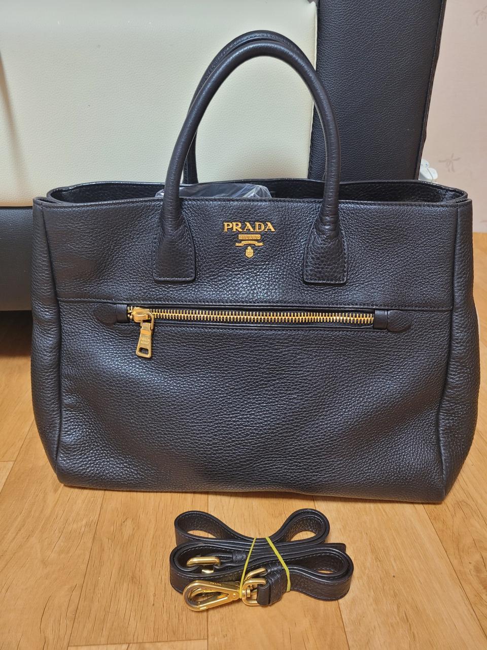 정품 프라다토트백  크로스