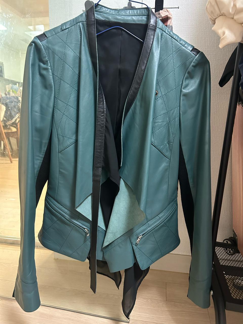 여성 100% 양가죽 자켓 66싸이즈 거의 신품