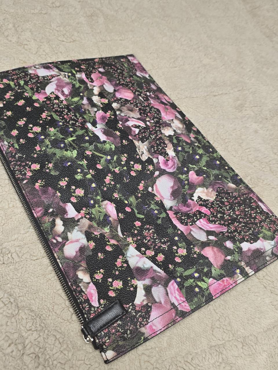 지방시 안티고나 클러치백