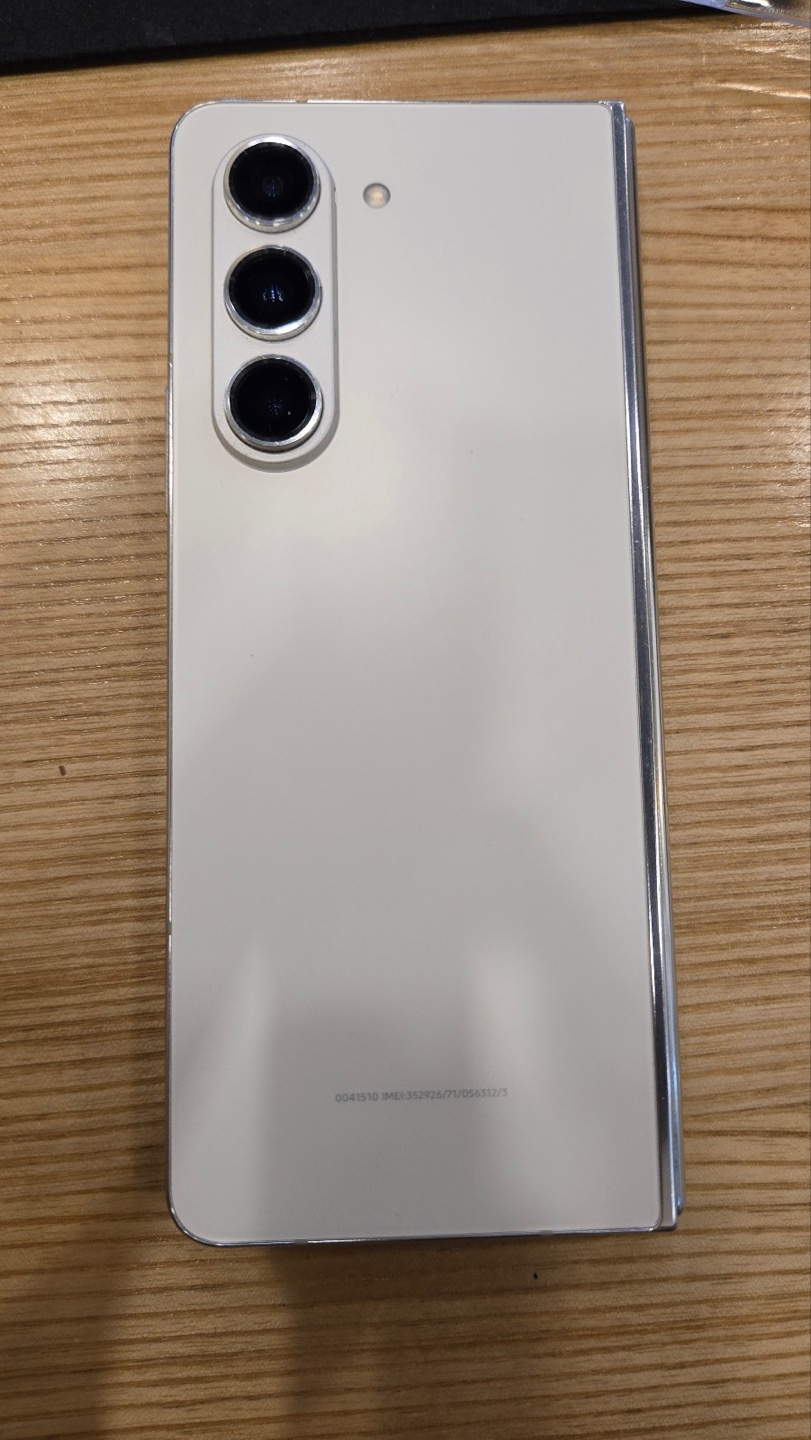 갤럭시 Z Fold5 크림 512GB