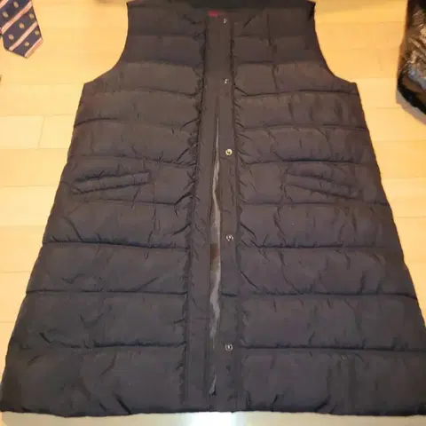 자주 95사이즈 조끼패딩 판매합니다