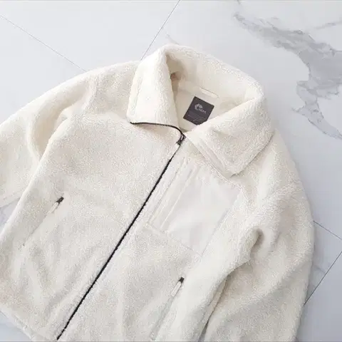 네파 뽀글이 집업 S