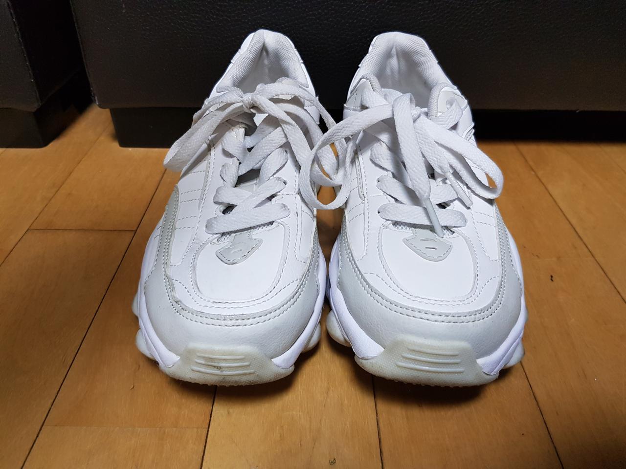 프로스펙스 여자 운동화 230mm 거의 새제품