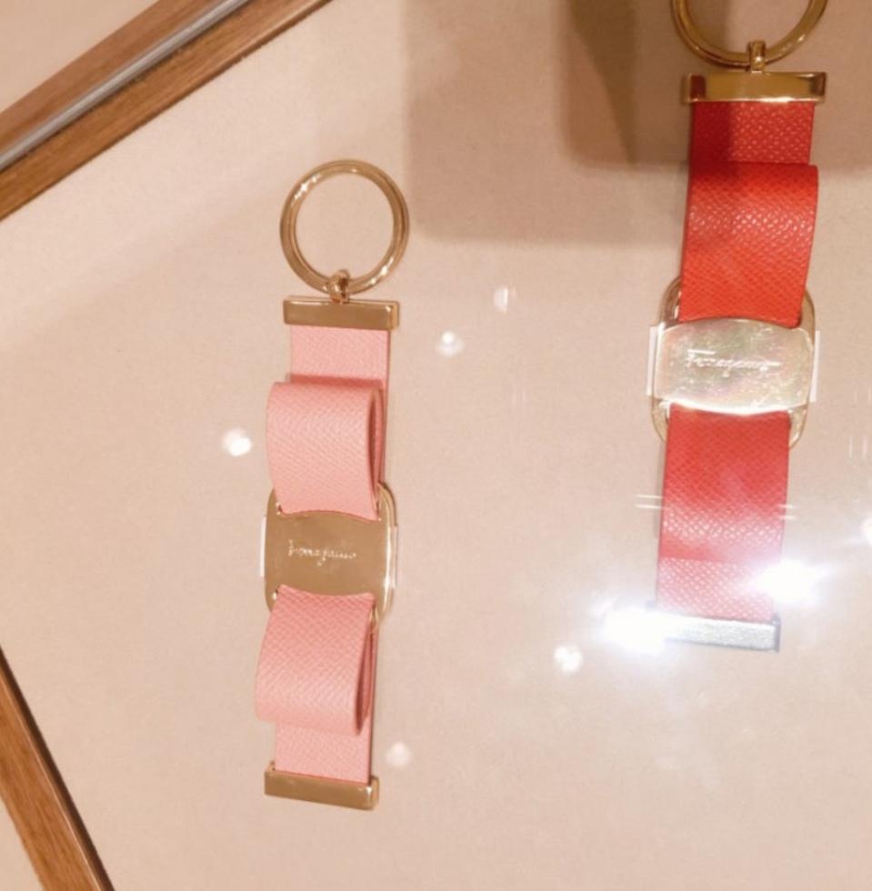 <정품> 페라가모 바라보우 키링(연핑크)