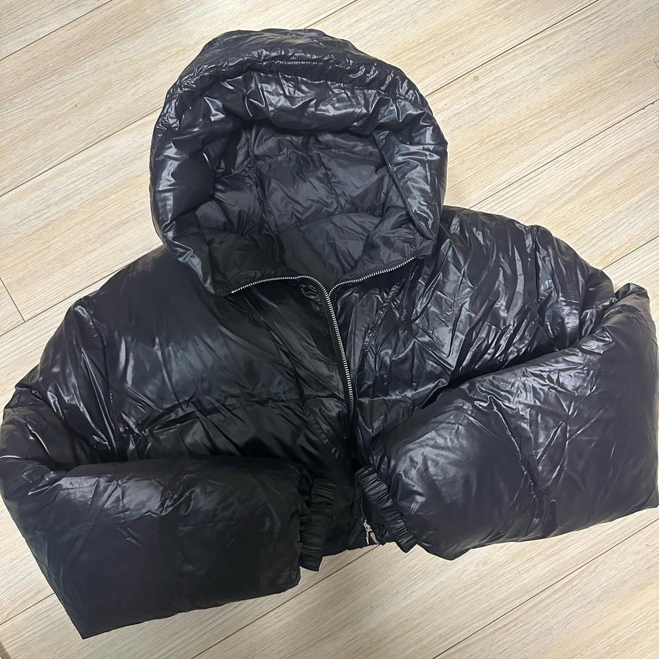 글로시 크롭 패딩 유광