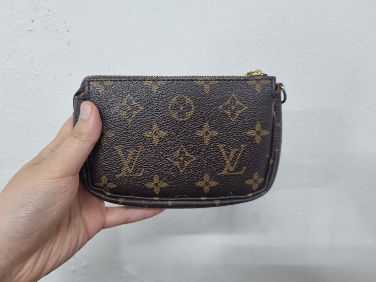 루이비통 파우치