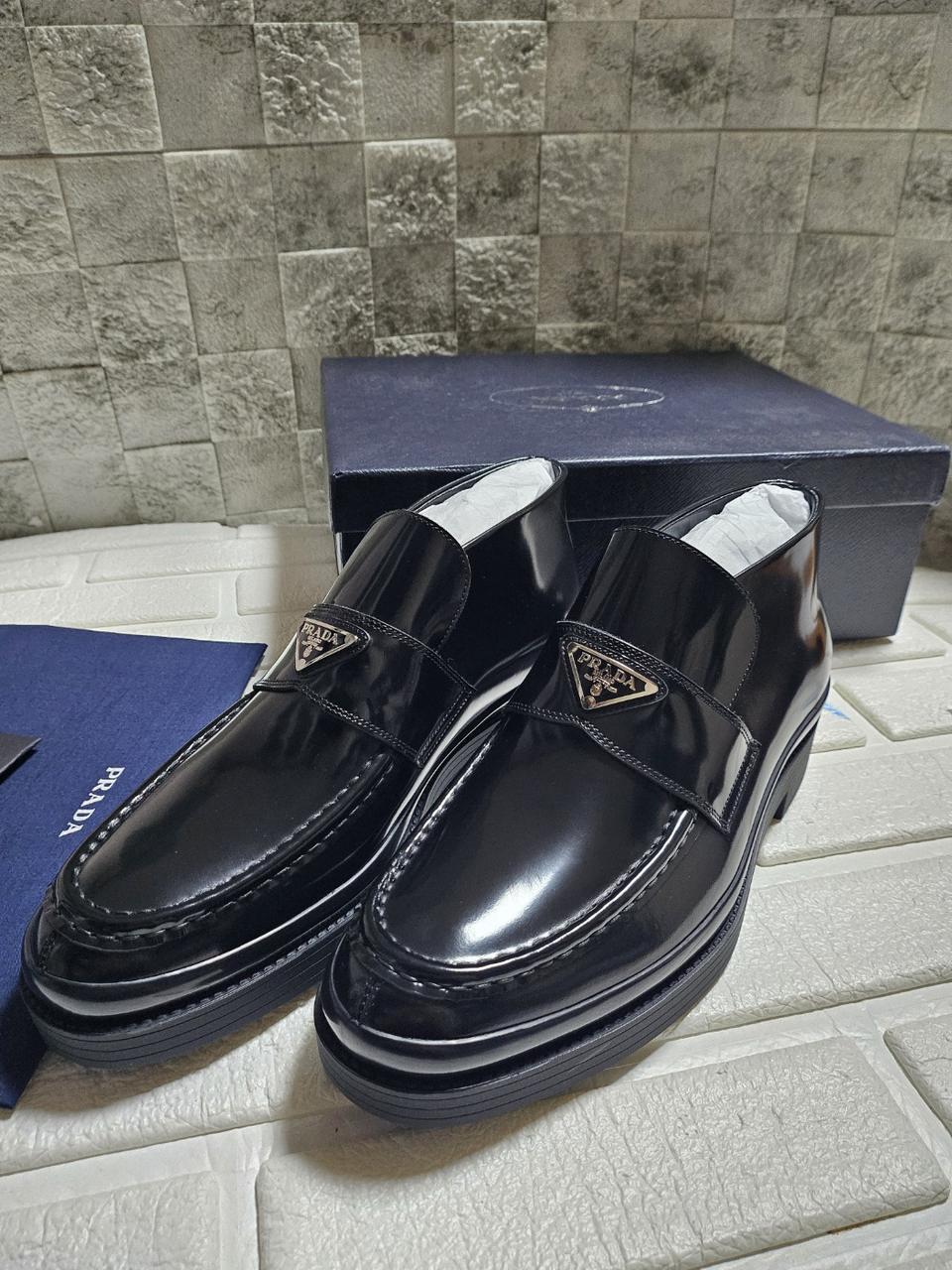 새상품  프라다 265-사이즈 주문가능