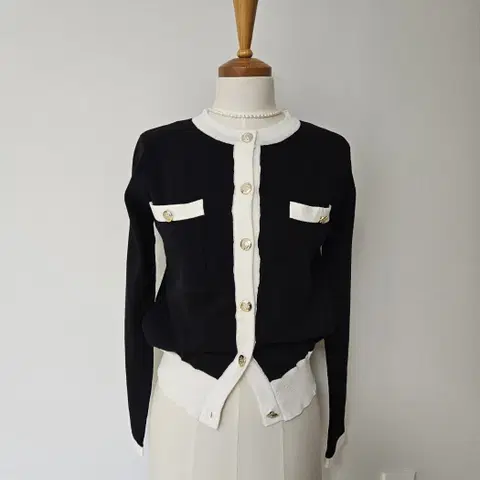 바로배송 / 비스코트 니트원단 단추 포인트 가디건