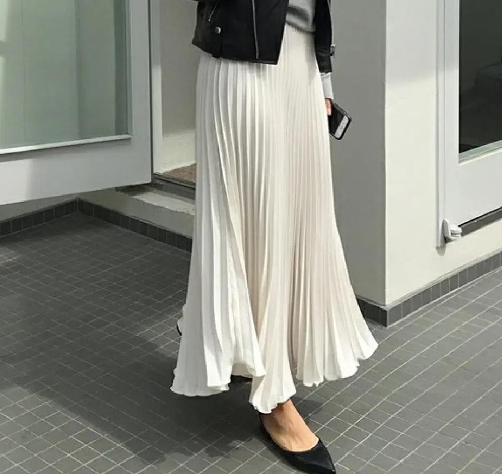 [♡BIG SALE♡]샤인 플리츠 스커트[블랙]