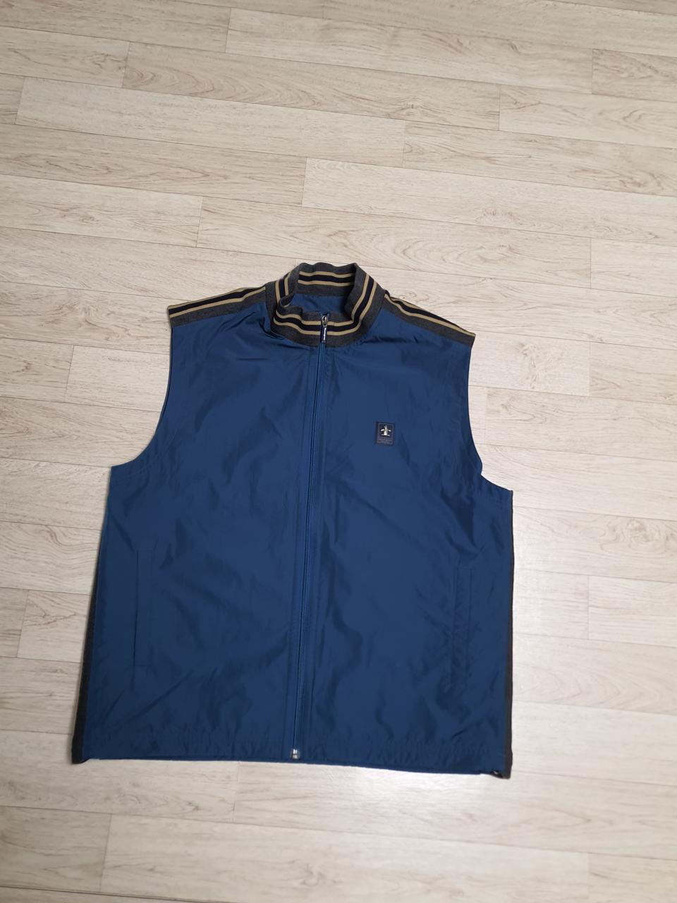 105 먼싱웨어 정품 골프 봄가을 조끼 남105사이즈 완전깨끗해요