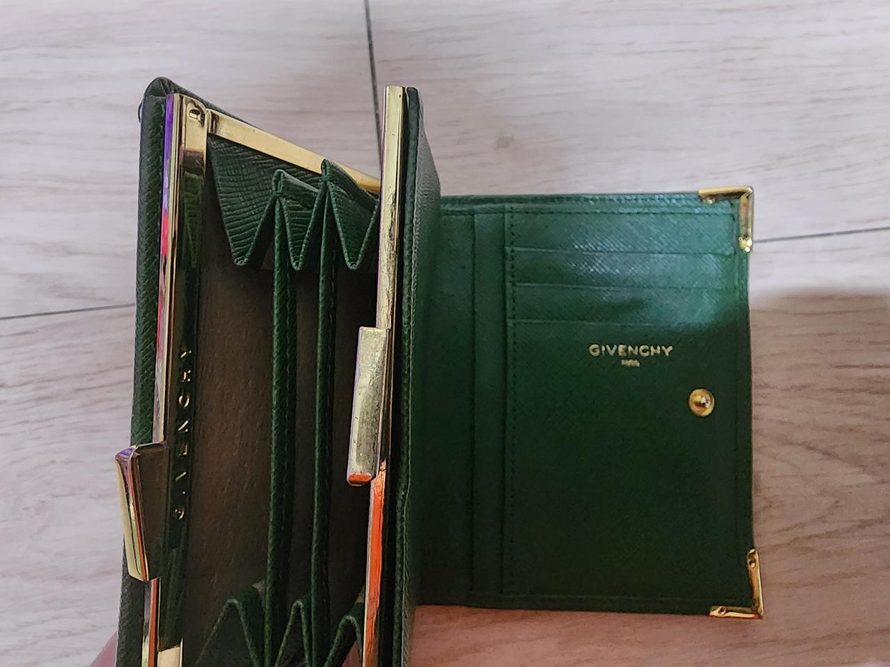 GIVENCHY 지방시 여성 지갑 무료배송