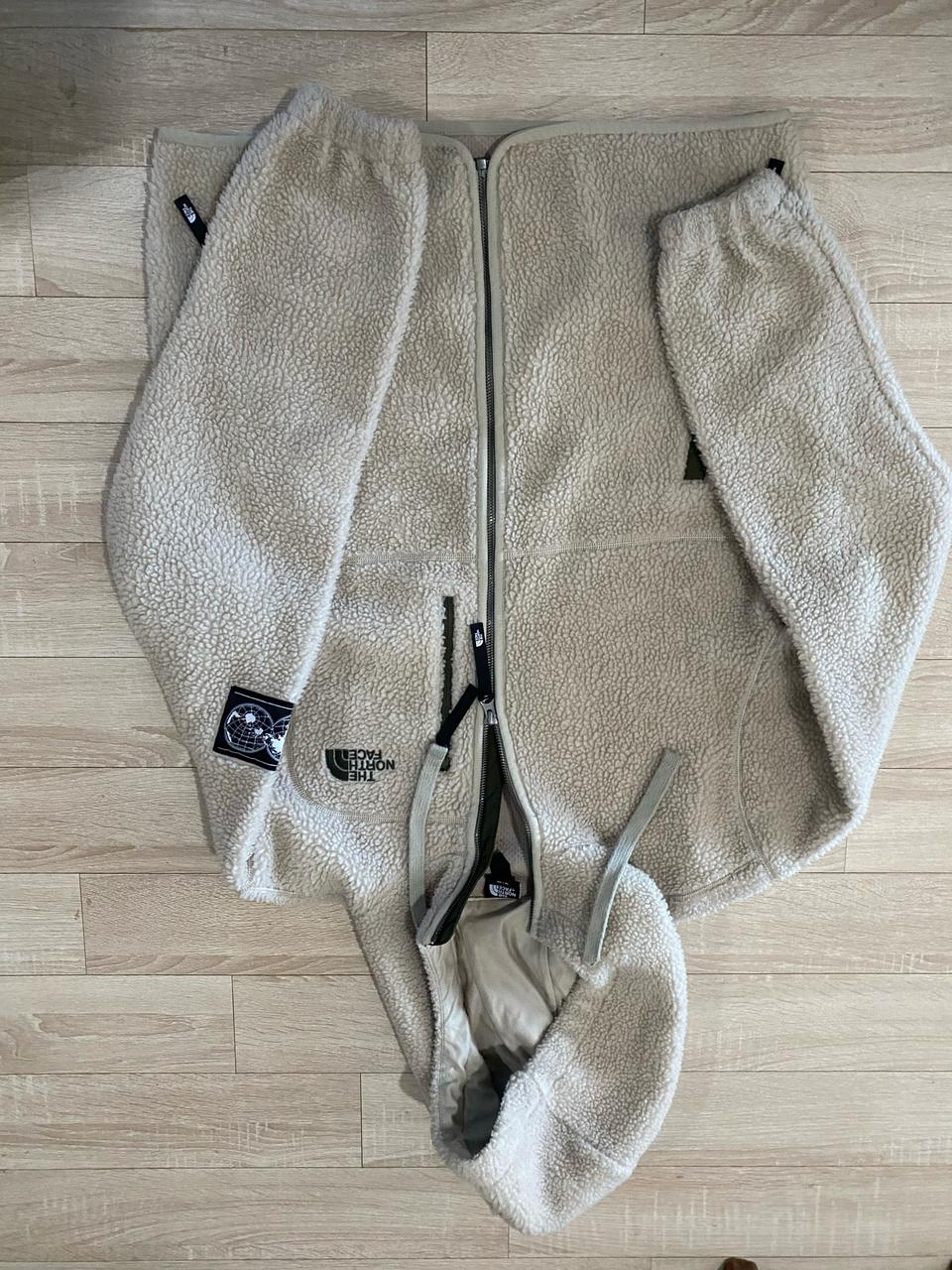 노스페이스 후리스 점퍼 남여공용 사이즈 95-100