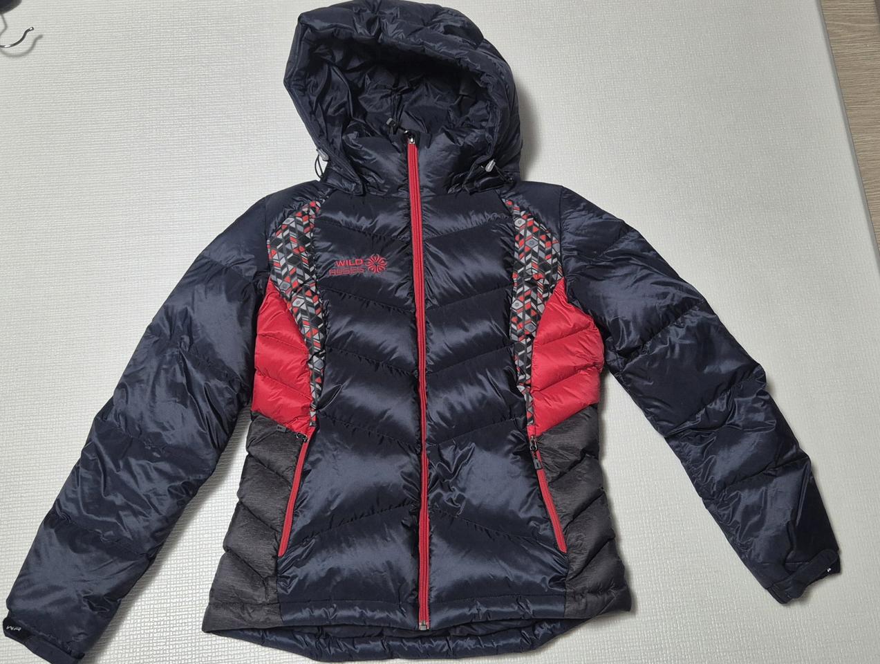 와일드 로즈 95사이즈 팝니다