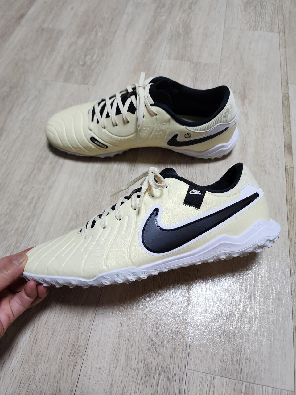 나이키 레전드 10아케데미 TF 풋살화 280