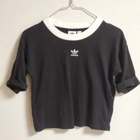 아디다스 미니유로파 크롭 티셔츠 유이브베이비베어stc어항솜이코진리