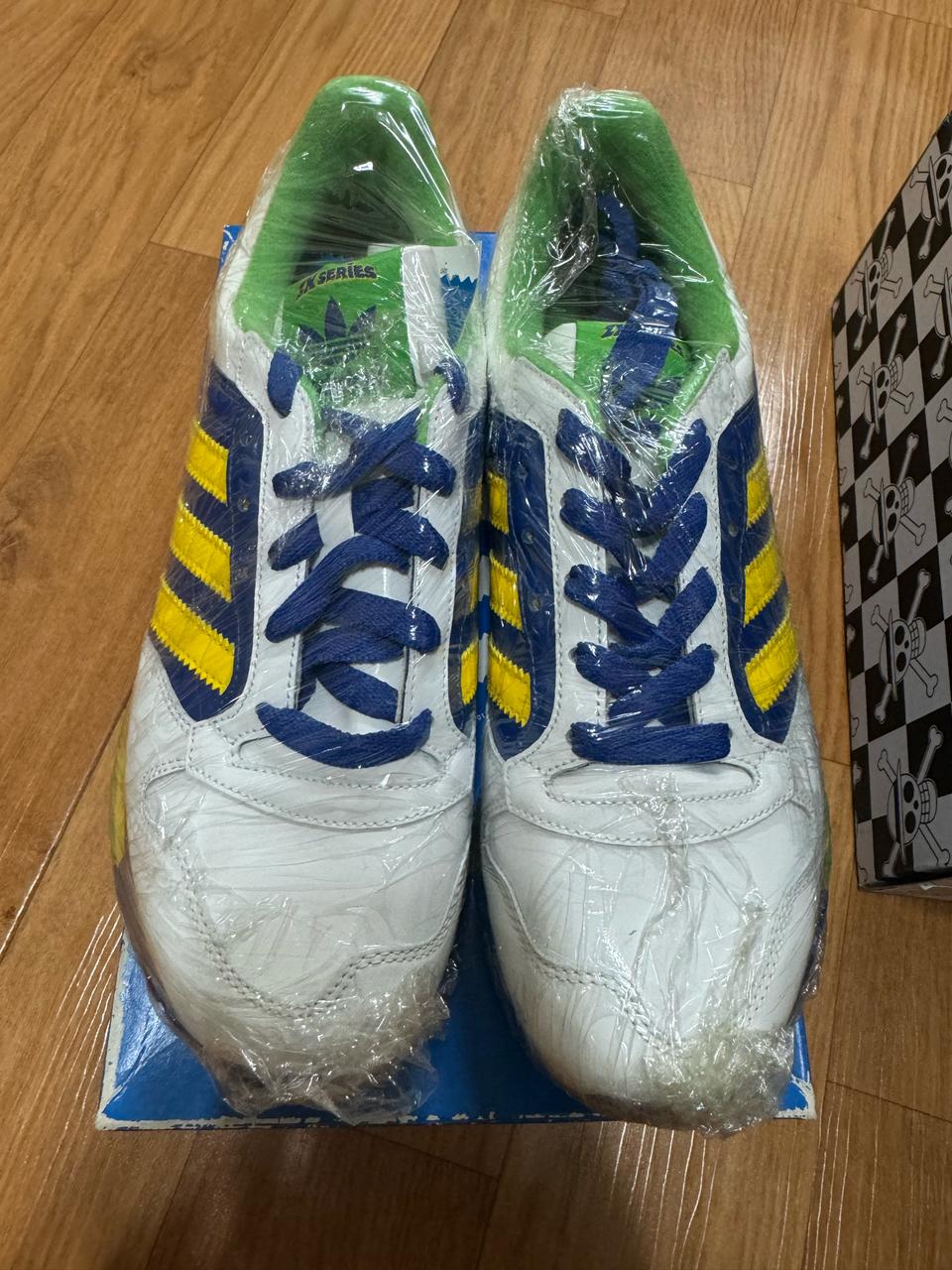 아디다스 오리지날 zx600 새상품 240