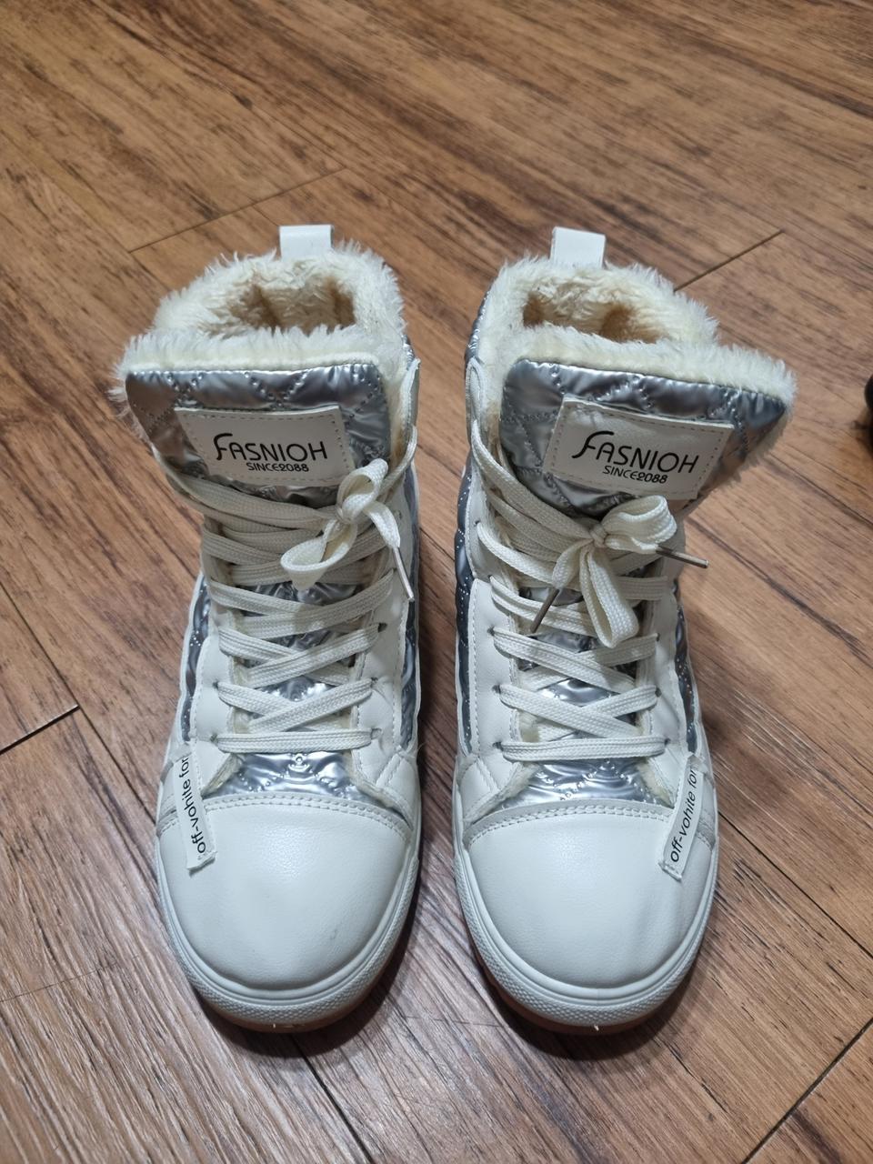 탑털신 255~260 운동화 남여공용 이뻐요