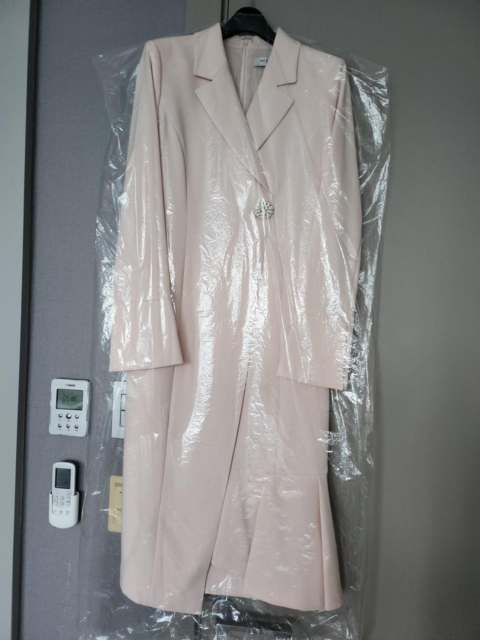 사틴 에스블랑 예복