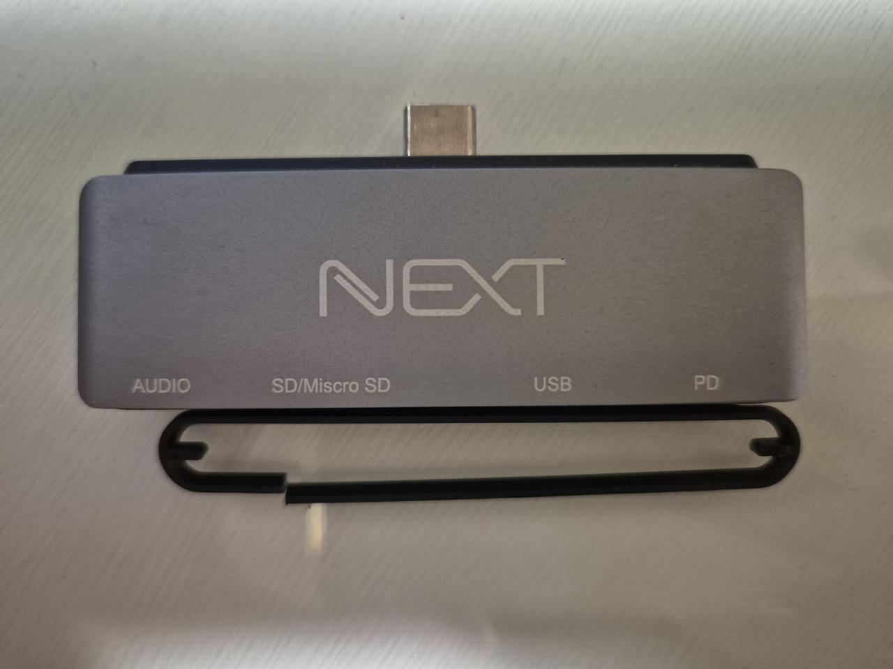 넥스트유 5in1 1포트 Type C 허브 멀티모트 어댑터 팝니다.