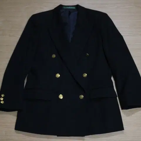 뉴요커 금장 우먼 더블 블레이저 팝니다.