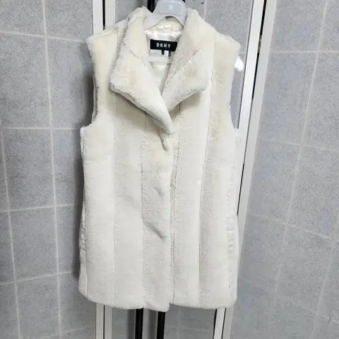 dkny 퍼조끼 모피조끼 고퀄리티