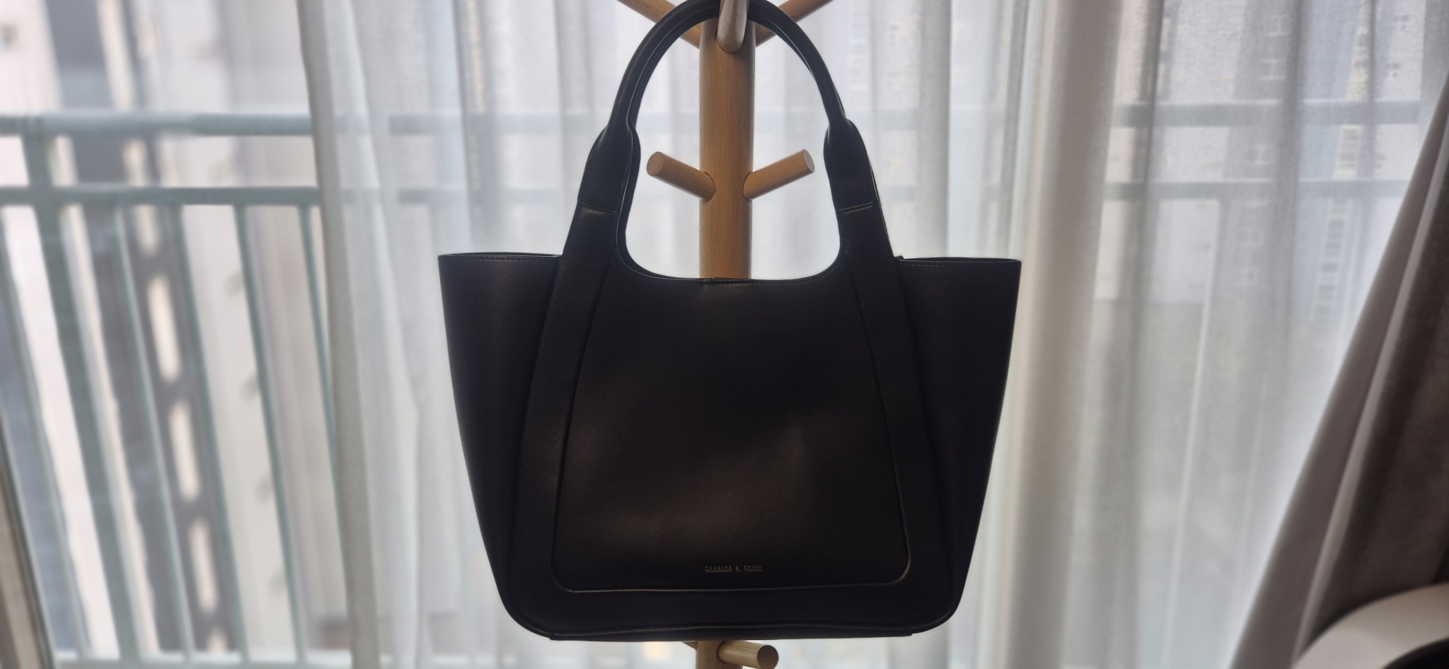 찰스앤키스 노바 라지 토트 백  팝니다