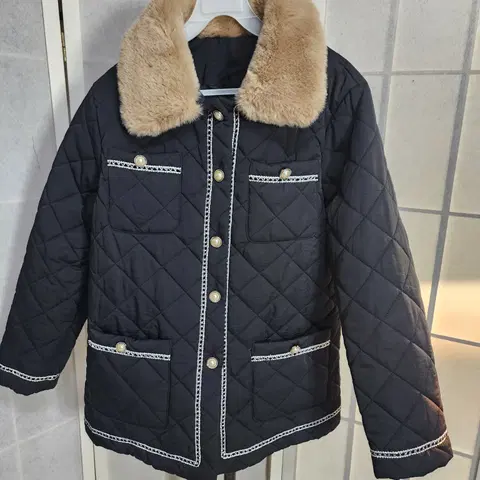 여성퀼팅자켓 누빔자켓 털카라 고급스럽고 이쁨